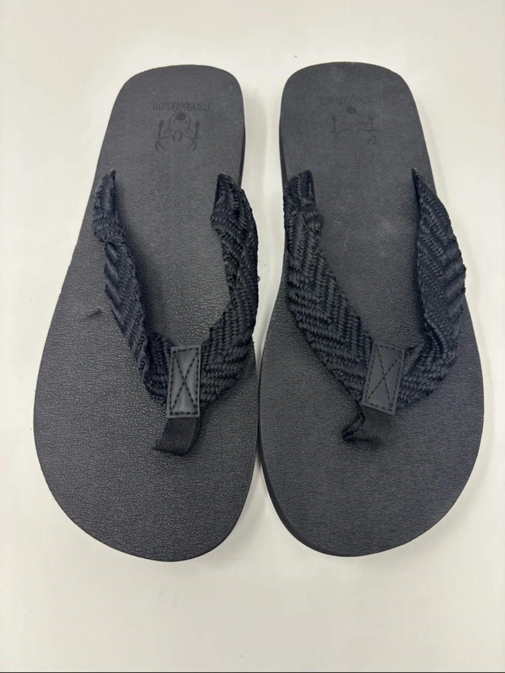 Kuailu | 12 Black Braided Strap Flip Flops